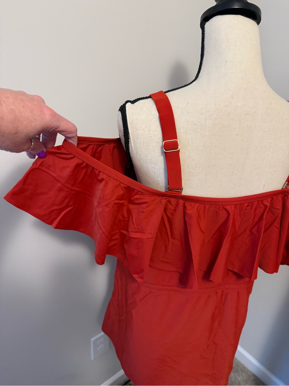 Red Off-Shoulder Ruffle & Lattice Swim Top - Picture 7 of 11